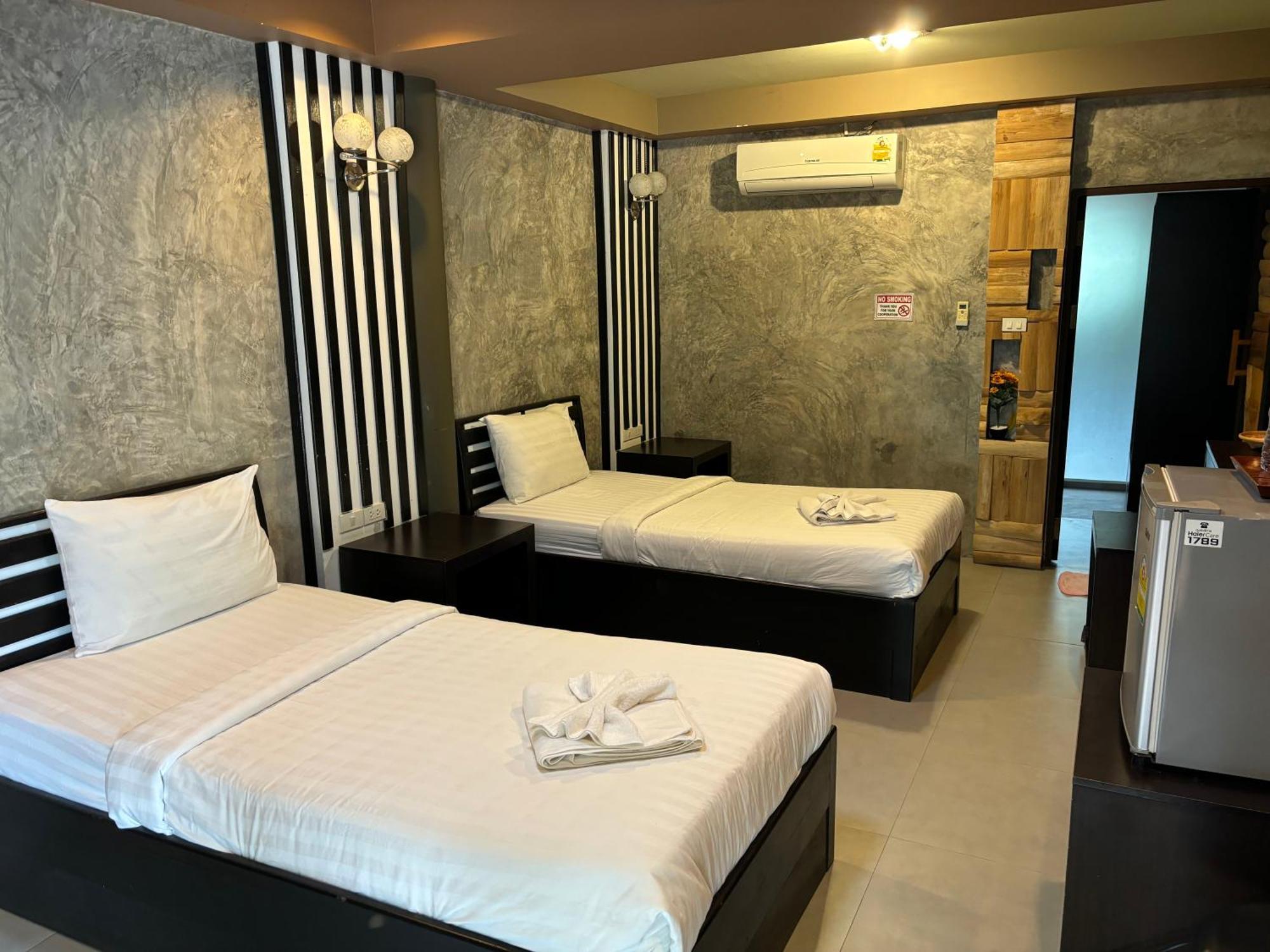 Revolution Kanchanaburi Adventure Hq Ban Chuk Kum Exterior foto
