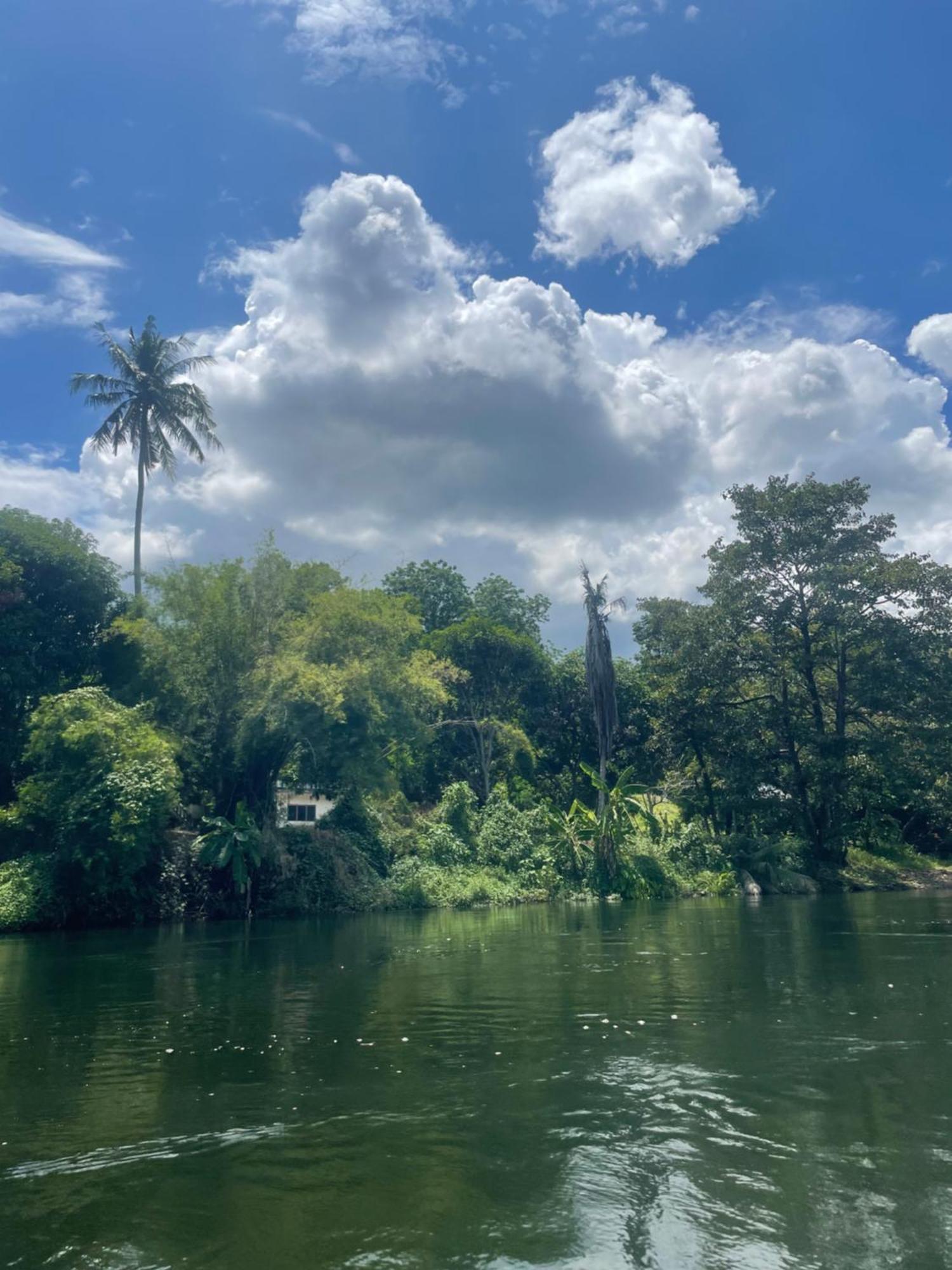 Revolution Kanchanaburi Adventure Hq Ban Chuk Kum Exterior foto